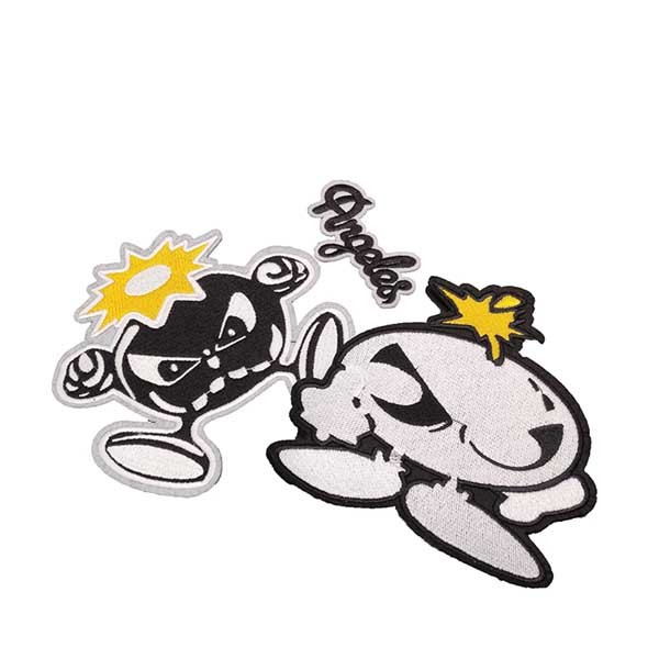 China DIY Cartoon Custom Made Embroidered Patches For Decorative Clothing factory