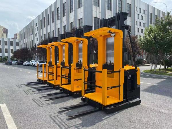 1.5 Ton Electric Intelligent Picking Vehicle Truck For Picking Goods From