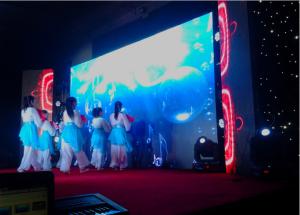 China Custom P7.62mm SMD Indoor Rental Led Screen High Brightness Clear Vivid Image factory