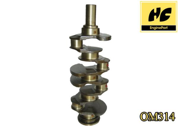 OM314 314 030 6202 Mercedes Benz Engine Parts , Diesel Engine Crankshaft HRC46 -