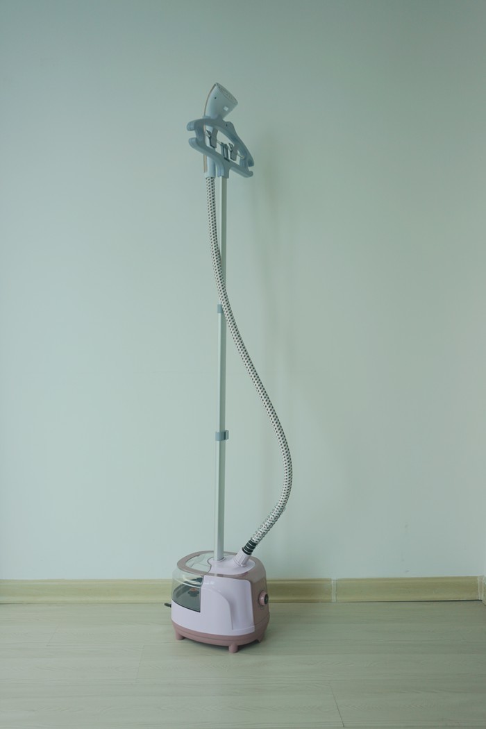 Single Pole Brush Type Vertical Garment Steamer Electric Garment Steamer