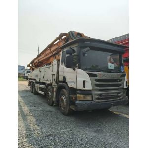 China 2013 Zoomlion Second Hand Concrete Pump 56 Meter With Scania on sale