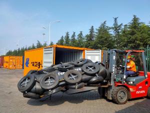China Fendercare Marine Ship Boat Pneumatic Rubber Fender For Ship Protection factory
