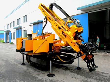 Long Feeding Stroke Engineering Drilling Rig , Full Hydraulic Crawler Drilling