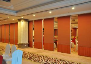 China Aluminium Movable Sound Proof Partition , Wooden Partition Wall Systems for Office factory