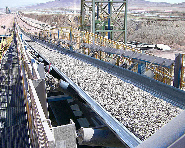Mining Fixed Rubber Conveying Equipment , Quarry Plant Electric Belt Conveyor