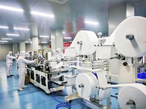China Automatic Nonwoven Fabric Medical N95 Mask Making Machine factory