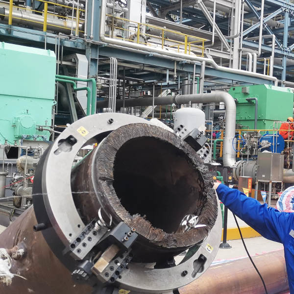 China Durable Split Frame Pipe Cutting Machine 32" Flexible With Robust Construction factory