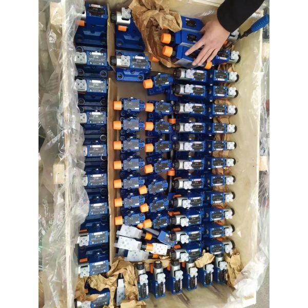 4WRZ10E1-85-70/6EG24N9K4/M 4WRZ10E1-50-70/6EG24N9TK4/D3M 4WRZ10E1-50-70/6EG24N9TK4/M Original imported German Rexroth electro-hydraulic directional