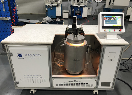 Vacuum Chamber Automatic Welding/Brazing Machine for 600kg Quartz Glass Tube