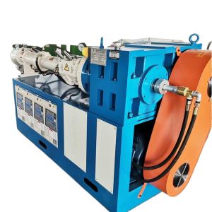 DC132 Rubber Extruder Machine 0-60r/min Screw Speed 300mm Front Screw Diameter