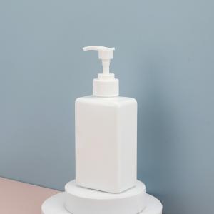 China Round PET Lotion Bottles with UV Electroplated Caps - Customizable Design factory