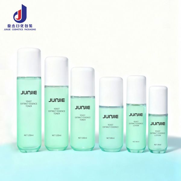 China Custom 100ml 120ml 150ml Plastic PETG Fine Mist Spray Bottles & Smooth Flow Lotion Bottles for Cosmetics and Skincare Packaging factory