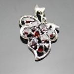 Women Jewelry 925 Silver Red Cubic Zircon Grape Pendant (PSJ0228)
