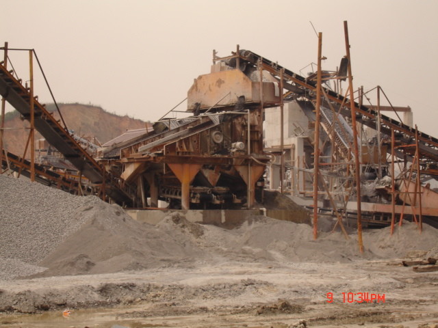 China Gravel Rock Impact Crusher Machine Stone Crushing Plant 200 Tph factory