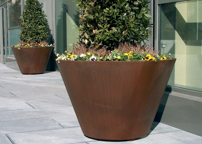 Large Traditional Corten Steel Round Planter Various Sizes / Colors Available