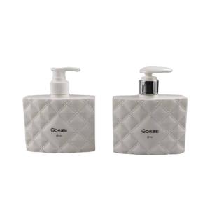China Eco-friendly PET White Square Plastic Shampoo Bottles 250ml 500ml 1000ml Empty Body Wash Pump Bottle factory