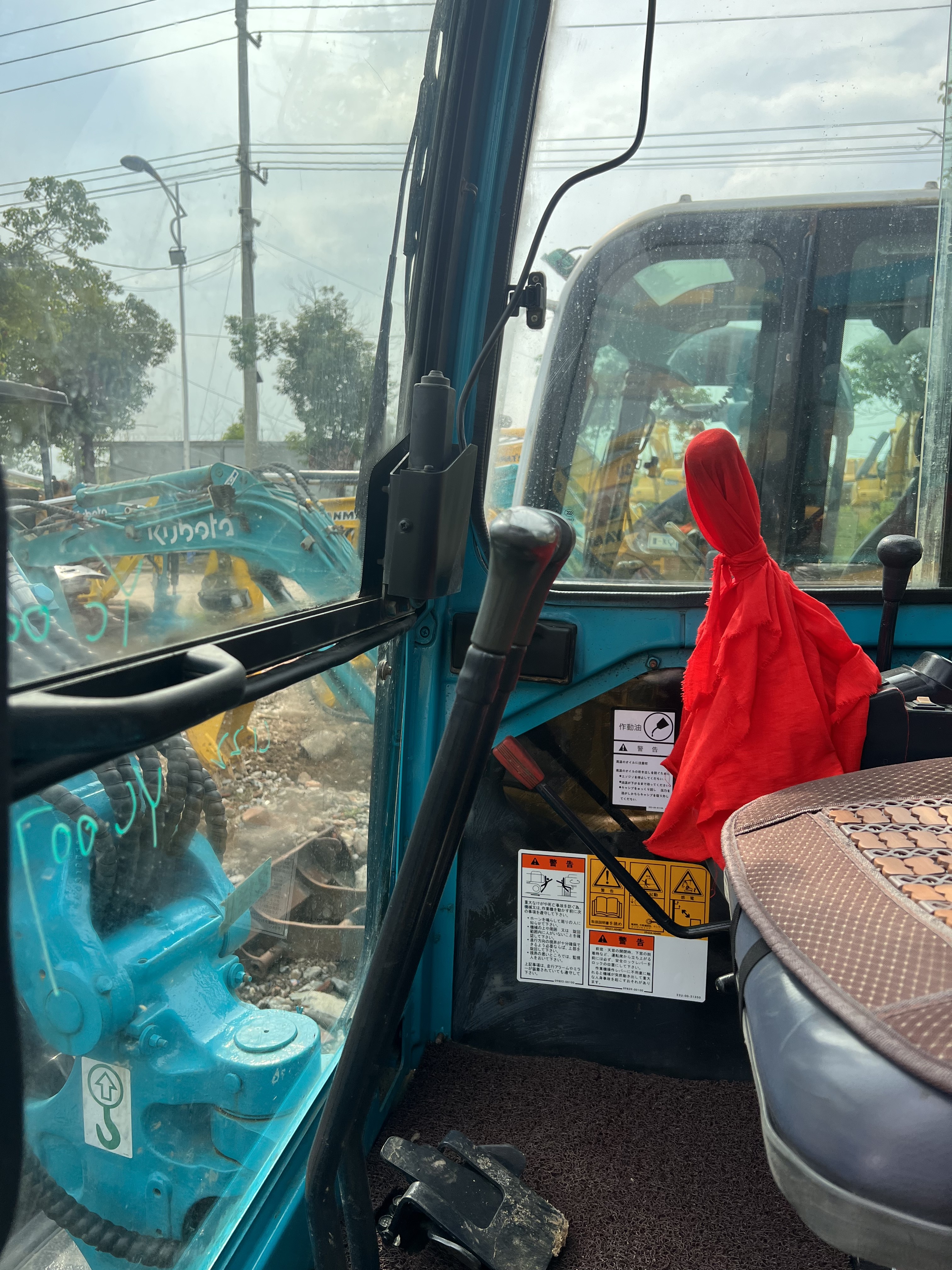 8.5t used Kubota 185 original hydraulic crawler excavator/second-hand Kubota 185 original hydraulic crawler excavator
