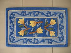 China Traditional Small Flowers Handtufted Acrylic 50x80cm Door Mat factory