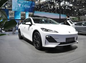 China Changan Sl03 Auto High Performance Electric Cars Five Door Five Seats Four Wheel factory