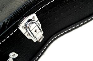 China Antique Acoustic Guitar Flight Case , Velvet Lining Acoustic Bass Guitar Case factory