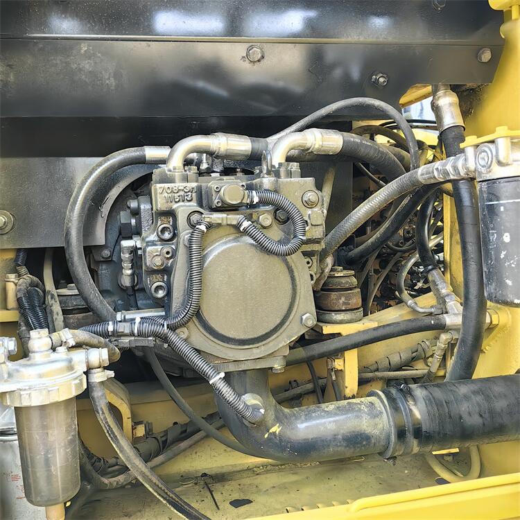 2200 Working Hours Used Komatsu PC160-7 Crawler Excavator with 0.65m3 Bucket Capacity