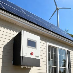 China Grid-Tied Controller with Rated Voltage AC220V-600V MPPT Efficiency 99.9% and IP20 Indoor IP65 Outdoors Protection factory