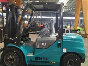 China 3tonne Diesel Counter Balance Lifter Truck with Auto Electric Hydraulic Transmission factory