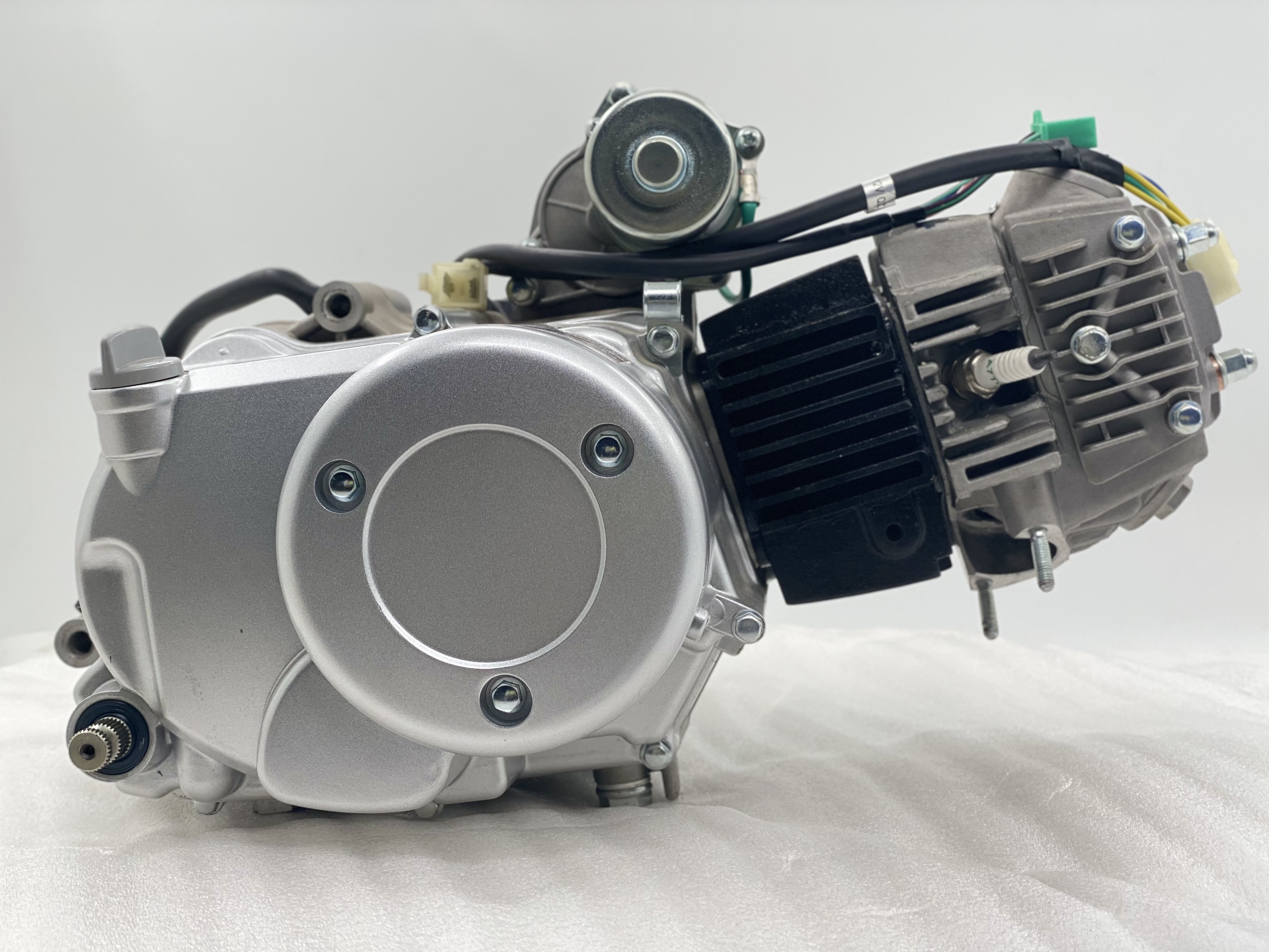 124.1ml Displacement Electric Engine Single Clutch Three Wheels Motorcycle Engine Assembly
