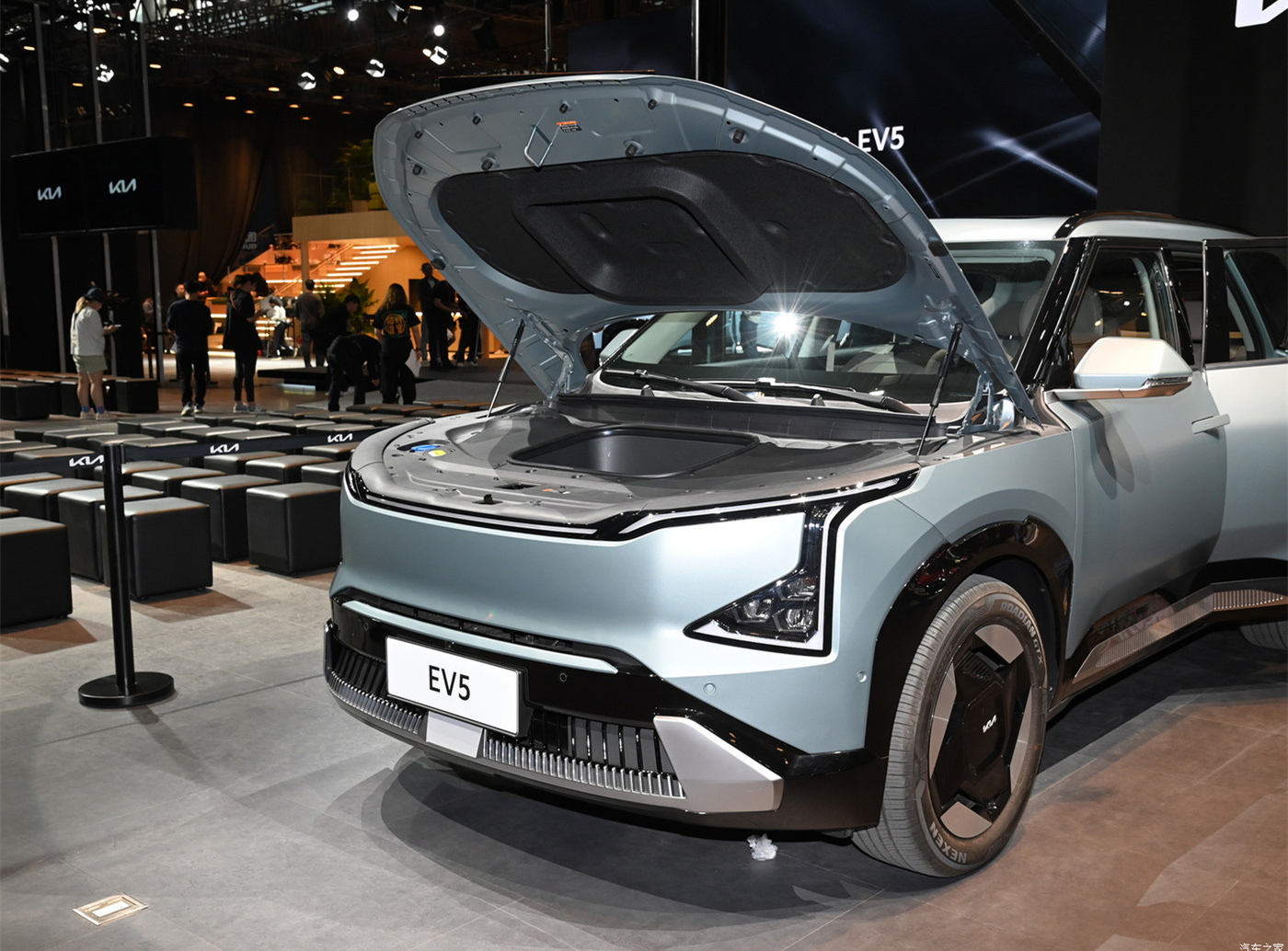 2024 KIA EV5 530 2WD Mini SUV Pure Electro Auto for Adults Single Drive Motor 218 Total Horsepower