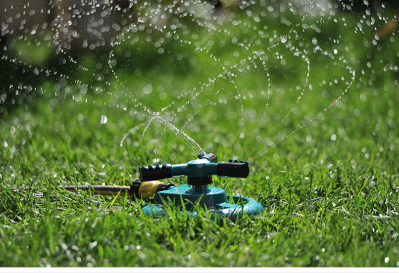 Automatic Watering Grass Lawn 3 Arms Nozzles Garden Sprinkler with Female Connection