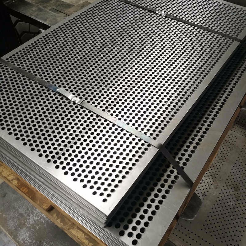 2mm Round Hole Perforated Stainless Steel Mesh Sheet 3.5mm Pitch Grade 304 316l