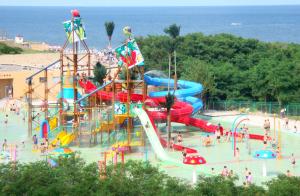China Fiberglass Aqua Playground Equipment Big Water House For Family Fun Custom factory