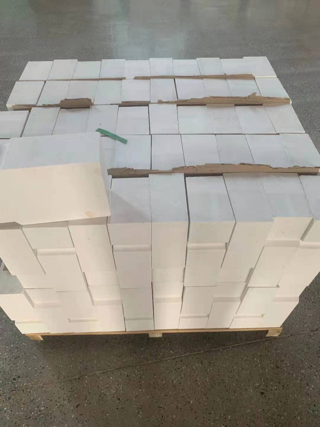 55-75% Al2O3 Content Sillimanite Brick for Hot Blast Furnace Tuyere Area at Affordable