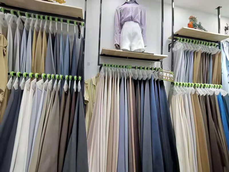 Breathable Twill Dyed Woven Suiting TR Fabric Rayon / Polyester