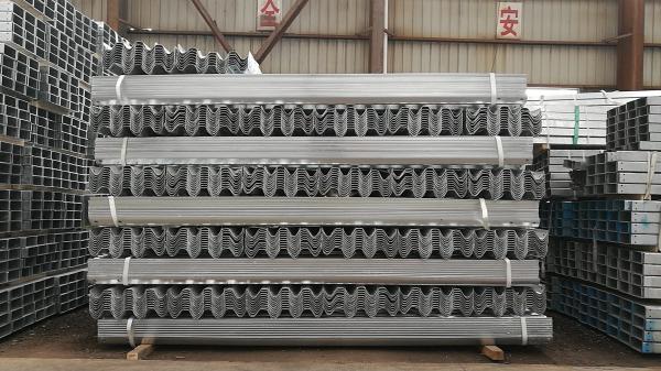 Cold Rolled Highway Guardrail Systems 7940*310*83*2.75mm AASHTO M180 Standard