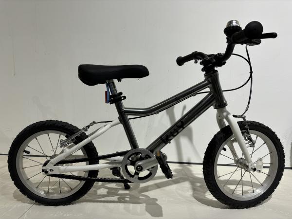 Kids Steel Frame Coaster Brake Bicycle With 4 Wheels Single Speed And Pneumatic