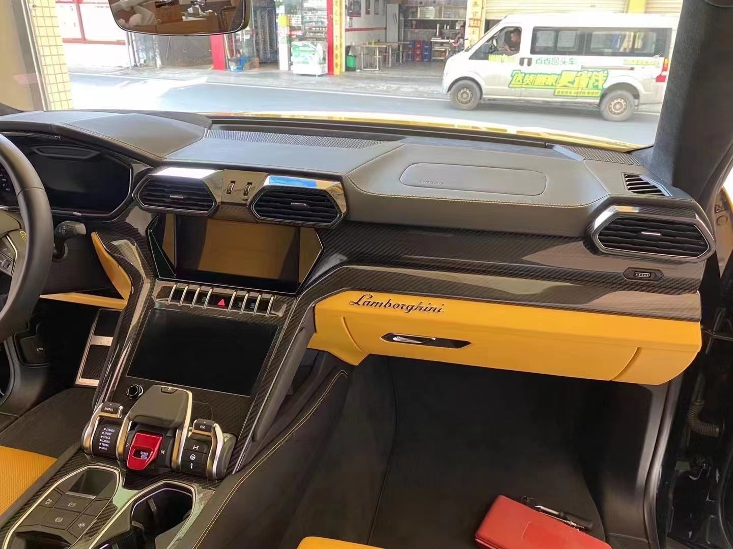 Auto Parts Carbon Fiber Interior for Lamborghini Urus Urus Carbon Fiber Central air Conditioning Control Surface