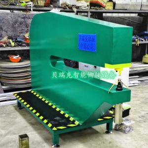 China Portable auto riveting machine for traffic sign factory