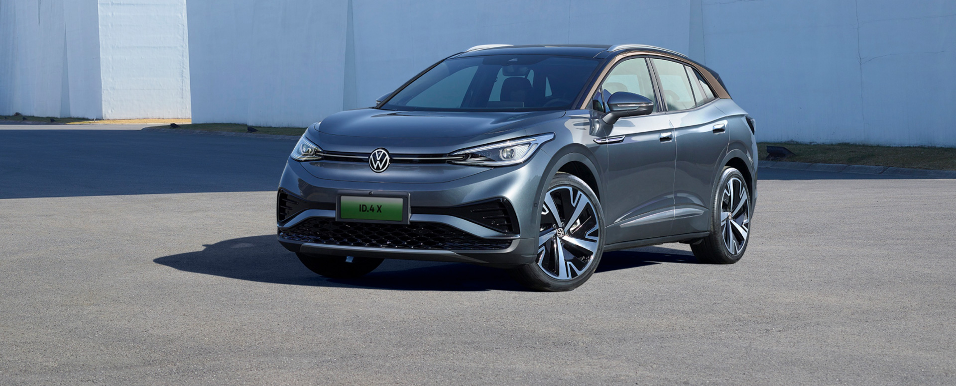 4612*1852*1640mm VW ID4 X Electric Car with 170Ps Motor and speed SUV Design