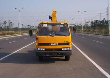 8.1m High Platform Truck Mounted Lift 2000kg lifting capacity