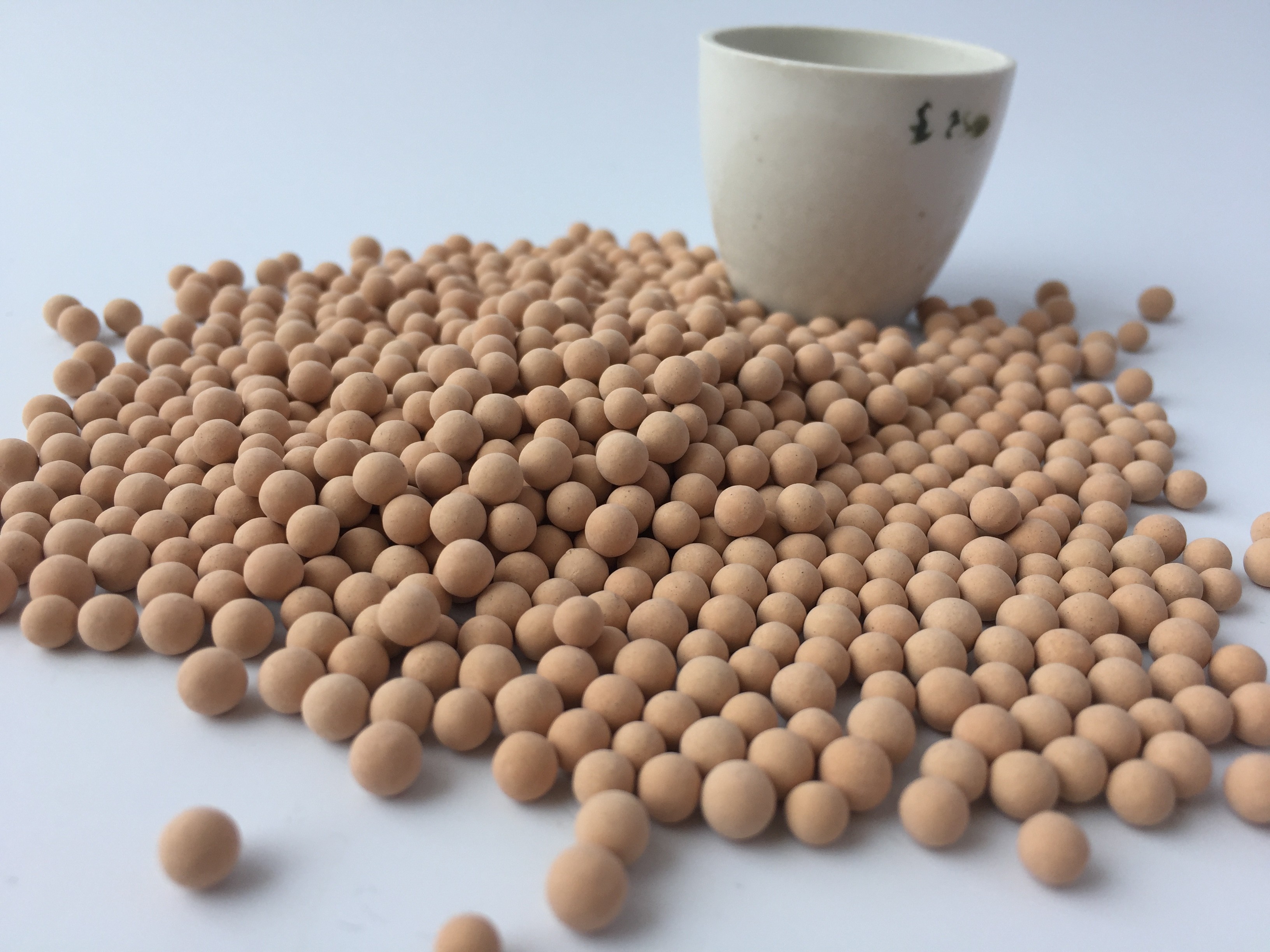 Granular 4A Molecular Sieve Desiccant With Compressive Strength 85N For Desiccation
