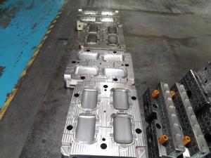 China Customized Plastic Injection Molding Parts with High Precision Flanged Mold factory