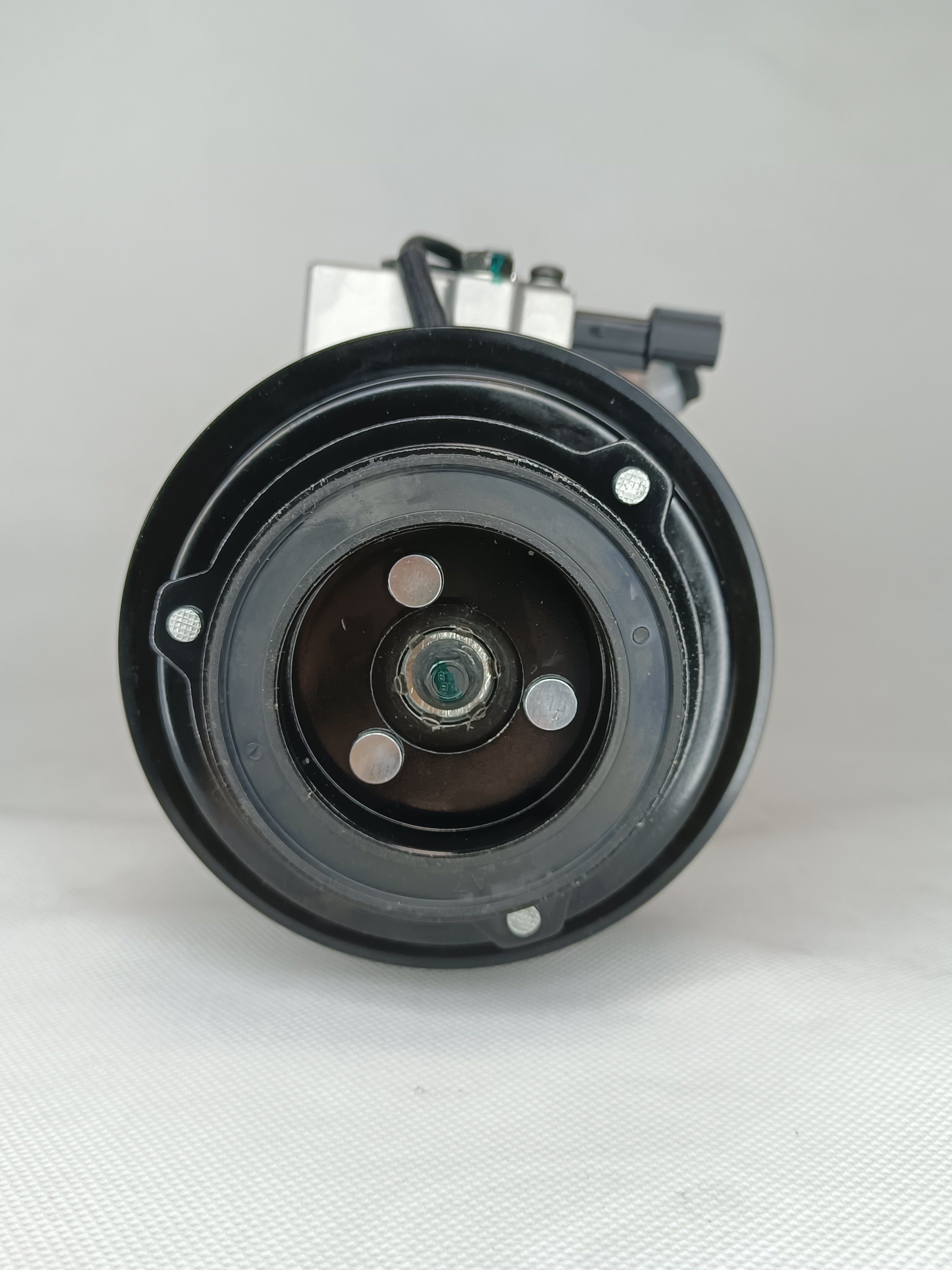 OEM 977012S000 977012S601 Vehicle AC Compressor Assembly For Kia Sorento 2.2