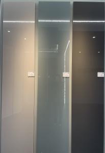 China LG PET E0 Laminated High Gloss MDF Panels For Cabinet Doors factory
