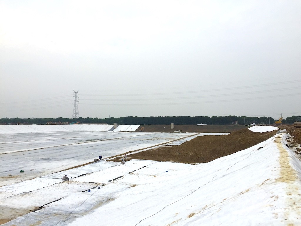 Waterproof Plastic Dam HDPE Geomembrane 1.5mm Double Sided Textured Surface