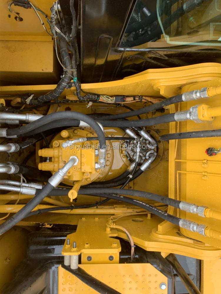 CAT323 Excavator with Strong Power and Soft Steel Design in Excellent Condition