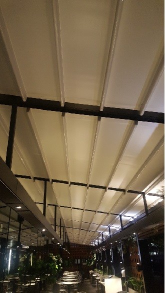 Customized Retractable Outdoor Roof Automatic Pergola Roof For Swimming Pool