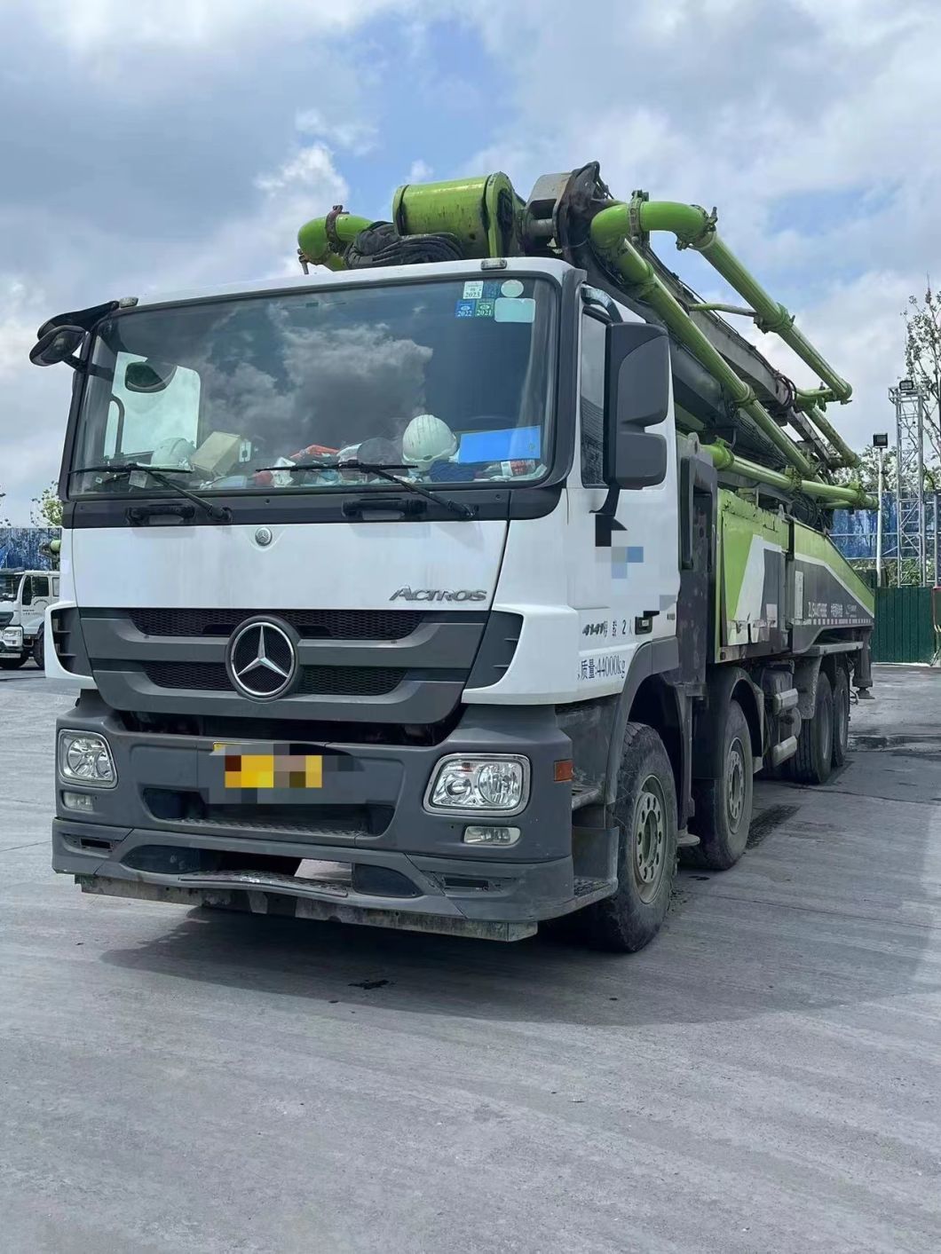 Zoomlion Concrete Boom Pump 56m Concrete Batching Plant Mercedes Benz Concrete Pump Truck Machine Equipment
