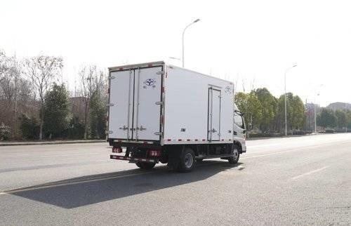 White Refrigeration 6wheels 4x2 Refrigerated Container Truck with Euro 6 Standard